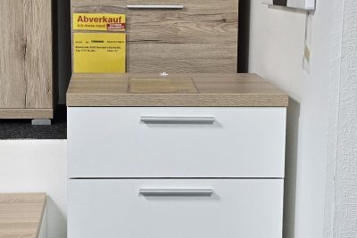 in Weiß mit Sonoma-Eiche oder Sanremo-Eiche Nachbildung, B 48 cm x H 120 cm x T 40 cm Solange Vorrat reicht. Ohne Deko!